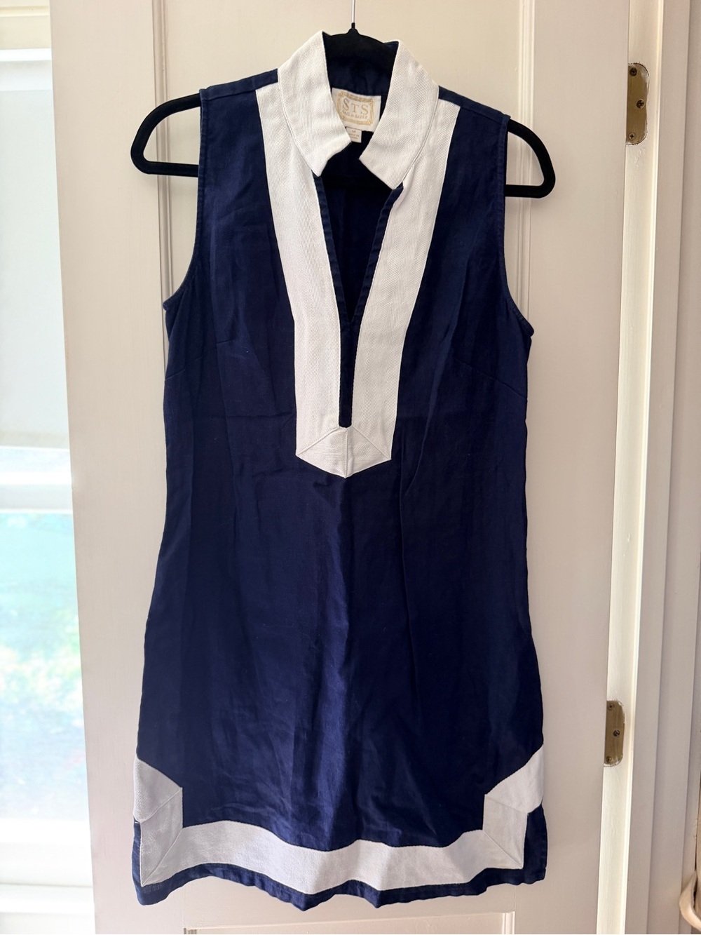 Sail to Sable Navy with White Trim Sleeveless Tunic